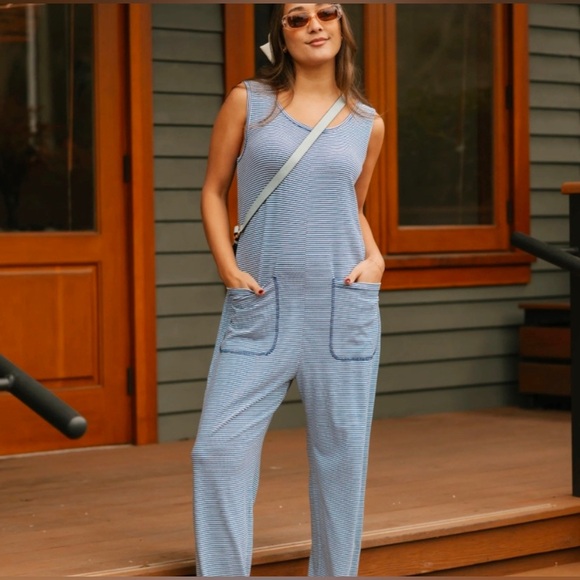 Smash + Tess Pants - Smash + Tess Sydnee Barrel Leg Romper Size Small